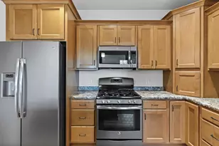 2013 Fieldstone Blvd, Prairie Du Sac, WI 53578 - Photo 5