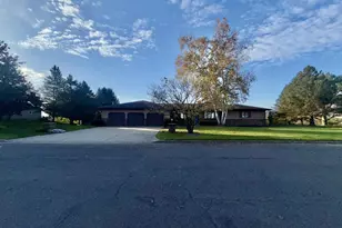 1818 Grumann Dr, Tomah, WI 54660 - Photo 3