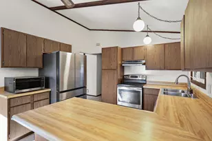 2665 Richardson St, Fitchburg, WI 53711 - Photo 9