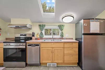 1128 E Dayton Street, Madison, WI 53703 - Photo 9