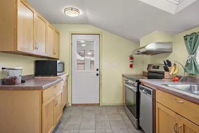 1128 E Dayton Street, Madison, WI 53703 - Photo 11