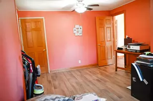 69 Stoney Beach Rd, Oshkosh, WI 54902 - Photo 5