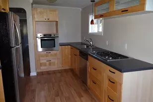 1046 N Ringold St, Janesville, WI 53545 - Photo 5