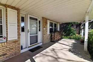 5306 Brookshire Ln, Madison, WI 53714 - Photo 5