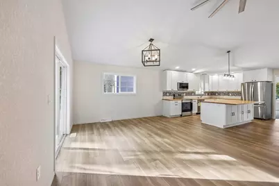902 Garity Street, Jefferson, WI 53549 - Photo 9
