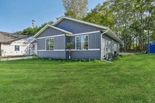 902 Garity St, Jefferson, WI 53549 - Photo 1
