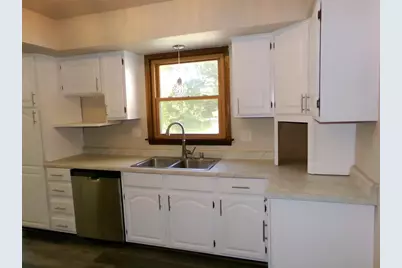 2855 Chatsworth Drive, Beloit, WI 53511 - Photo 9