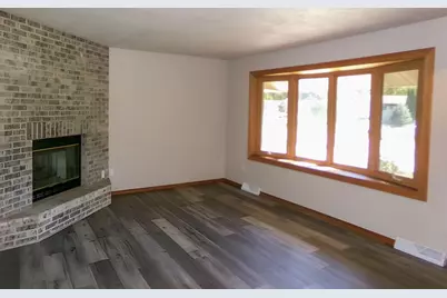 2855 Chatsworth Drive, Beloit, WI 53511 - Photo 3