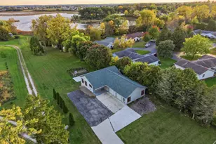 727 E Clay St, Whitewater, WI 53190 - Photo 39