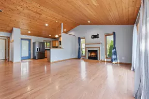 727 E Clay St, Whitewater, WI 53190 - Photo 3