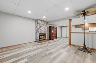 727 E Clay St, Whitewater, WI 53190 - Photo 21