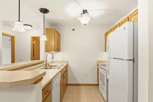 6835 Parkside Cir, Windsor, WI 53532 - Photo 13