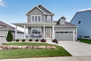 921 Quaking Aspen Rd, Madison, WI 53593 - Photo 1