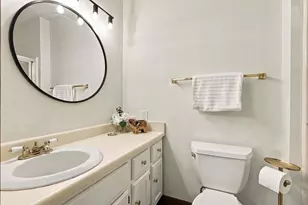 7 Hickory Hollow Dr, Madison, WI 53705 - Photo 23