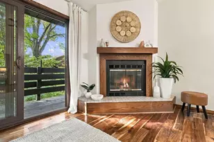 7 Hickory Hollow Dr, Madison, WI 53705 - Photo 5
