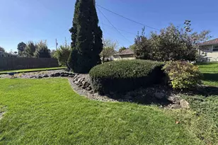 2105 19th Ave, Monroe, WI 53566 - Photo 15