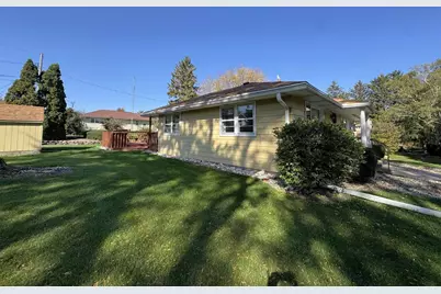 2105 19th Avenue, Monroe, WI 53566 - Photo 5