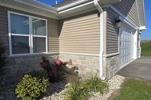211 NW 3rd Ave, Monroe, WI 53566 - Photo 7