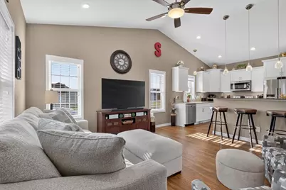 424 Rimrock Road, Janesville, WI 53548 - Photo 7
