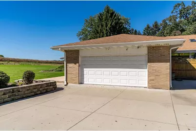 6923 S State Road 213 Road, Beloit, WI 53511 - Photo 19