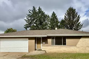 1330 Kellogg Ave, Janesville, WI 53546 - Photo 1