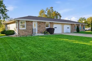 1251 Friendship Dr, Janesville, WI 53546 - Photo 3