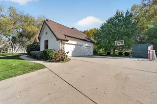 3052 Oak Leaf Cir, Fitchburg, WI 53711 - Photo 55