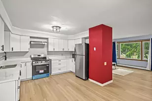 1925 Elka Ln, Madison, WI 53704 - Photo 11