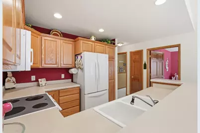 614 Springbrook Circle, DeForest, WI 53532 - Photo 15