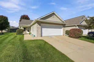 614 Springbrook Cir, DeForest, WI 53532 - Photo 1