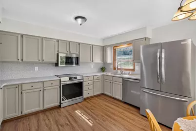 201 Hickory Drive, Mount Horeb, WI 53572 - Photo 5