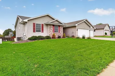 4609 Parkwood Drive, Janesville, WI 53563 - Photo 3