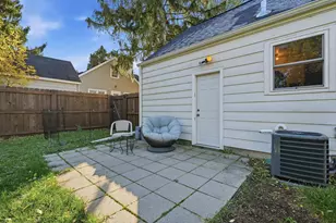 1942 Vahlen St, Madison, WI 53704 - Photo 25