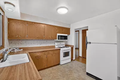 2120 Hubbard Street, Janesville, WI 53546 - Photo 11