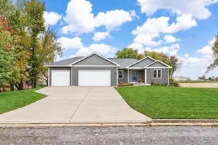 217 Maple Dr, Waterloo, WI 53594 - Photo 1