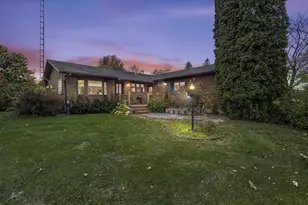 W5825 Barry Rd, Pardeeville, WI 53954 - Photo 3