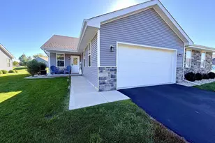 217 W Meadows Dr, Edgerton, WI 53534 - Photo 5