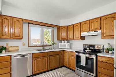 312 Meadow Lane, DeForest, WI 53532 - Photo 9
