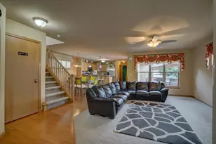 705 Lone Oak Ln, Verona, WI 53593 - Photo 3