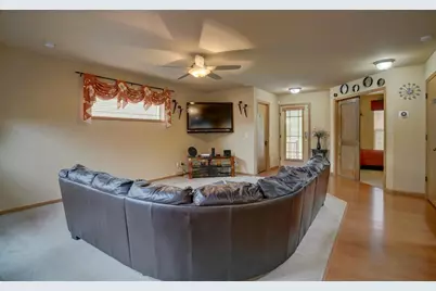 705 Lone Oak Lane, Verona, WI 53593 - Photo 5