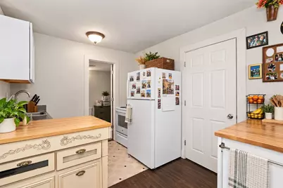 266 S Jackson Street, Janesville, WI 53548 - Photo 5