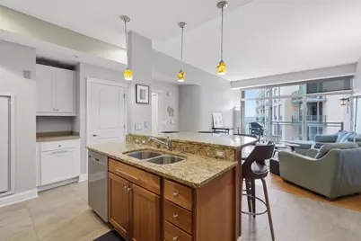 625 N Segoe Road #610, Madison, WI 53705 - Photo 3
