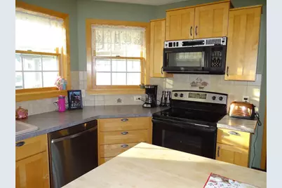 1046 Summerhill Drive, Janesville, WI 53546 - Photo 11