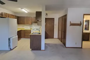 10 Maple Wood Ln, Madison, WI 53704 - Photo 11