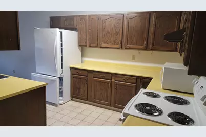 10 Maple Wood Lane #11, Madison, WI 53704 - Photo 13