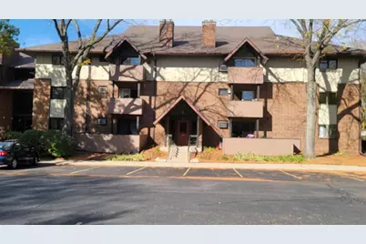 10 Maple Wood Lane #11, Madison, WI 53704 - Photo 3