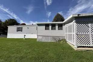 2208 Edgeview Dr, Monroe, WI 53566 - Photo 41