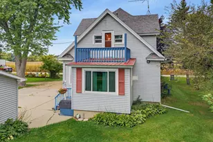 W11969 2nd St, Randolph, WI 53956 - Photo 3
