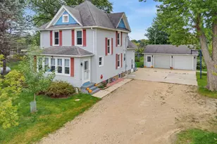 W11969 2nd St, Randolph, WI 53956 - Photo 1