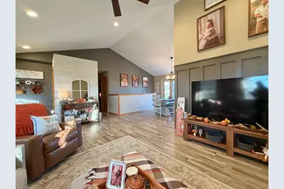 1011 E Whippoorwill Way, Beloit, WI 53511 - Photo 17